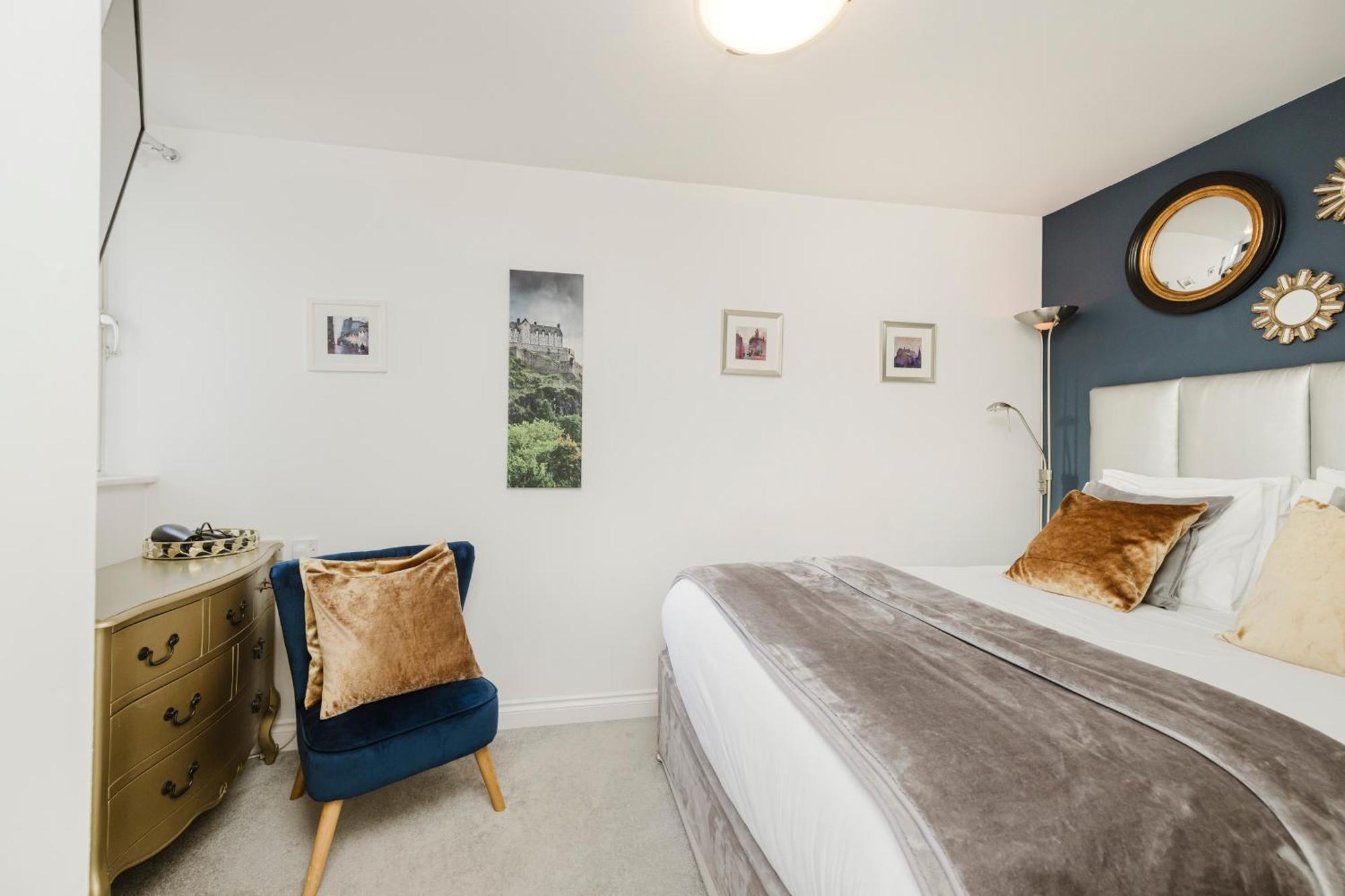 Joivy Stylish Apartment With Balcony In Old Town Edimburgo Esterno foto