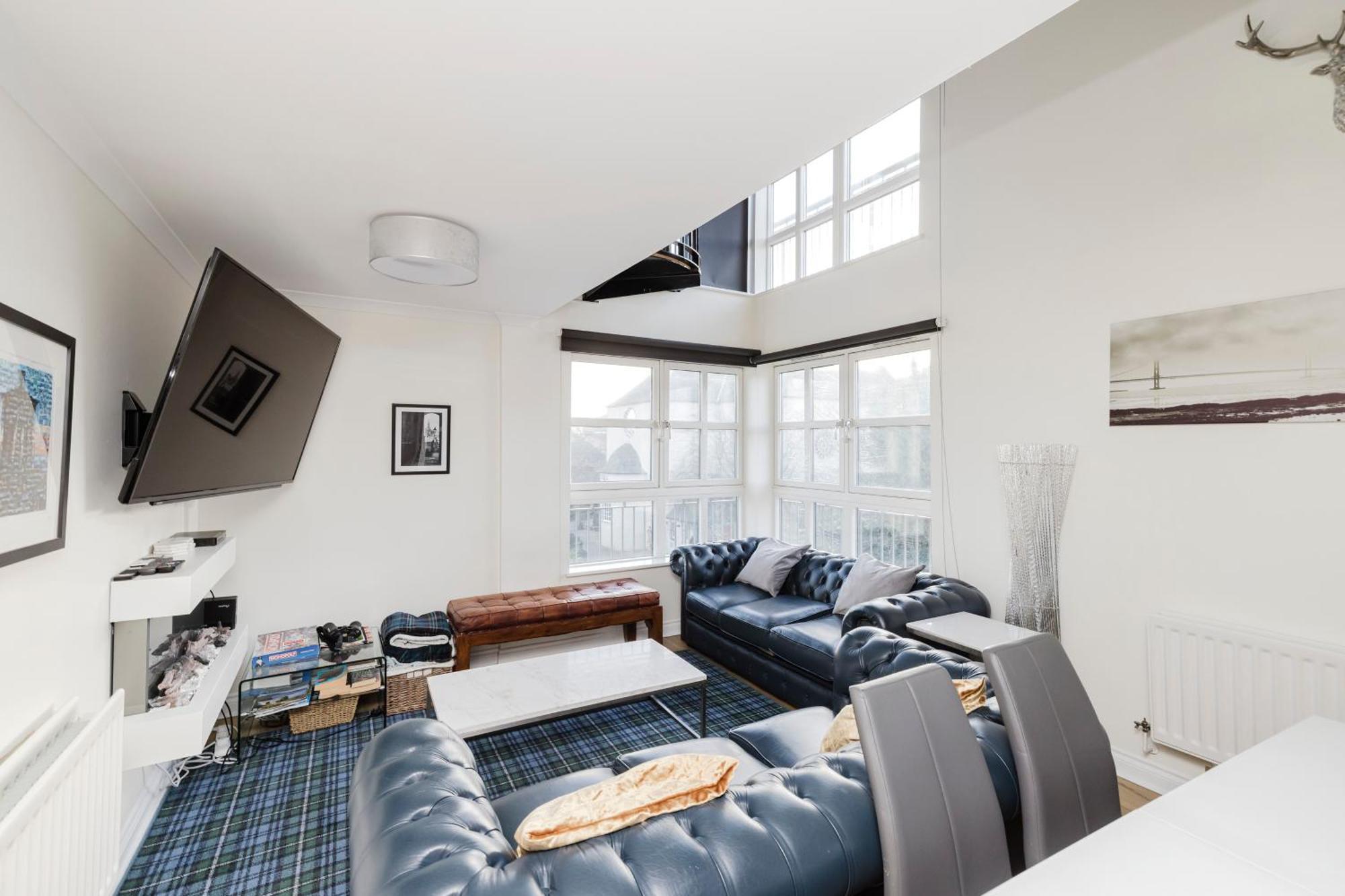 Joivy Stylish Apartment With Balcony In Old Town Edimburgo Esterno foto